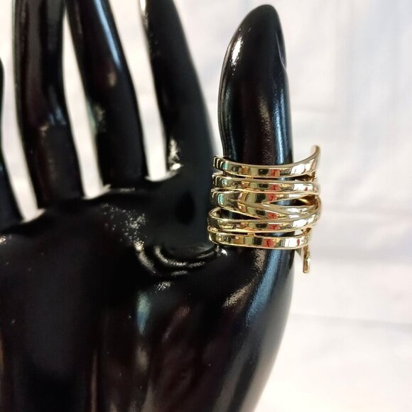 New Gift Box Silvertone Wide Band Wrap Ring Size 7 Statement Jewelry - Picture 2 of 4